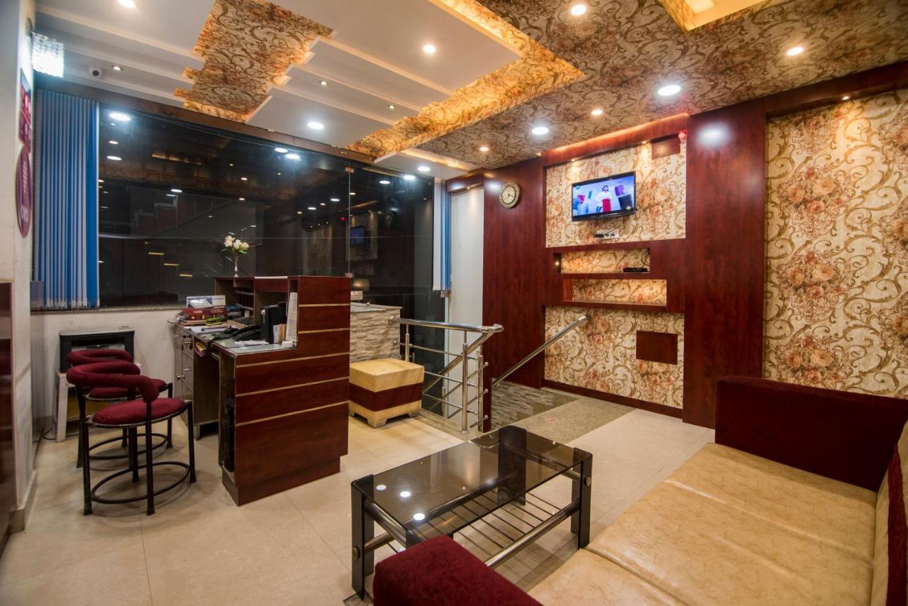 Hotel Bleue Mont Varanasi Luaran gambar