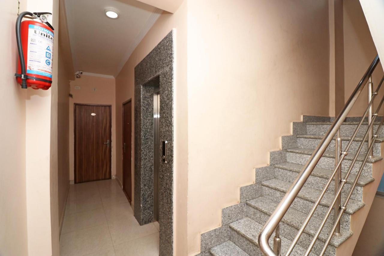 Hotel Bleue Mont Varanasi Luaran gambar