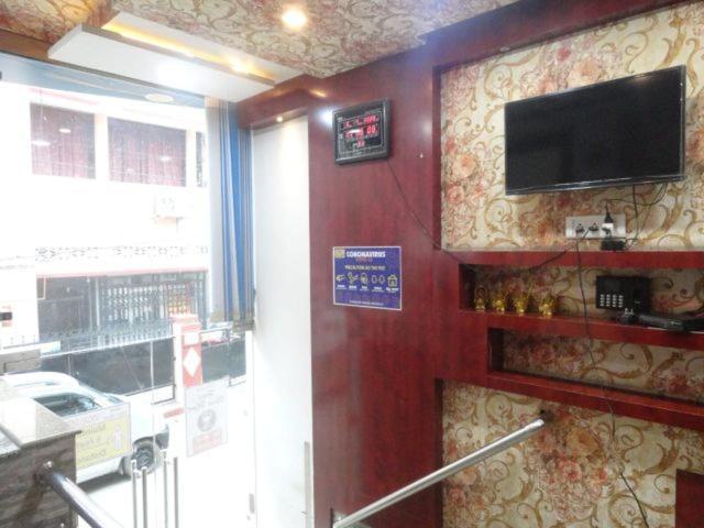 Hotel Bleue Mont Varanasi Luaran gambar