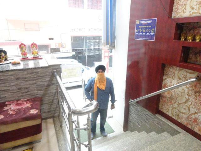 Hotel Bleue Mont Varanasi Luaran gambar