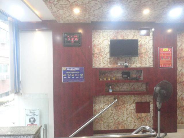 Hotel Bleue Mont Varanasi Luaran gambar