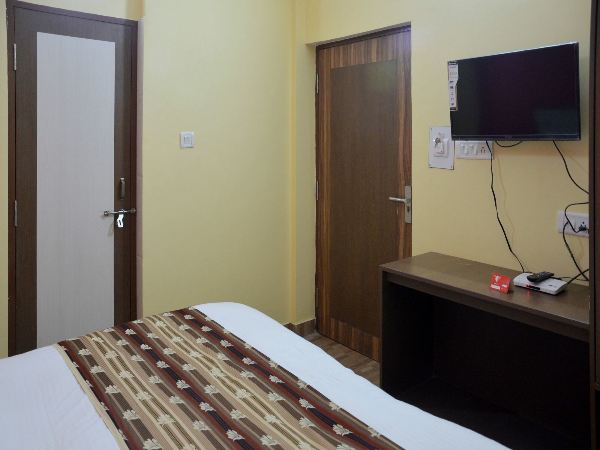 Hotel Bleue Mont Varanasi Luaran gambar